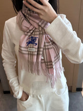 China Replica Burberry Scarf 46usd Only